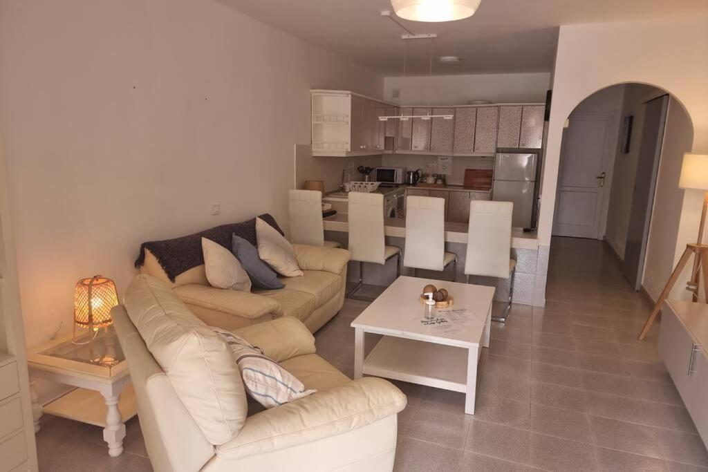 Casa Gales: Relax Next To The Sea Apartment For Families Corralejo Ngoại thất bức ảnh